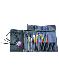 Kosmeettisia siveltimiä...