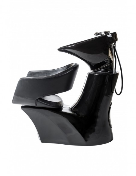 Kampaajan pesuallas Milanossa