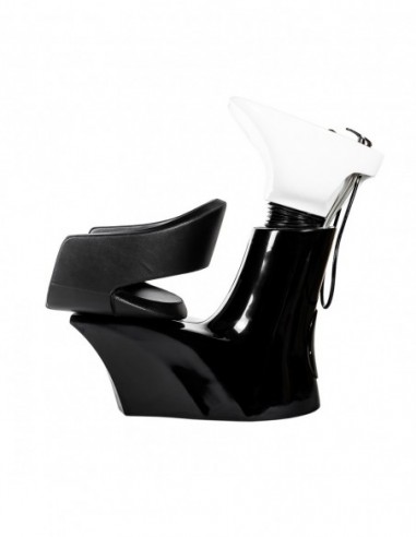 Kampaajan pesuallas Milanossa