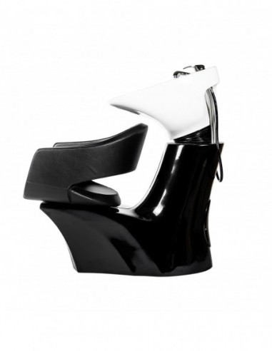 Kampaajan pesuallas Milanossa