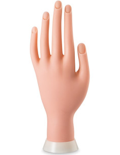 Käsi manikyyriharjoitteluun