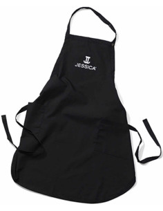 JESSICA Esiliina taskulla,...